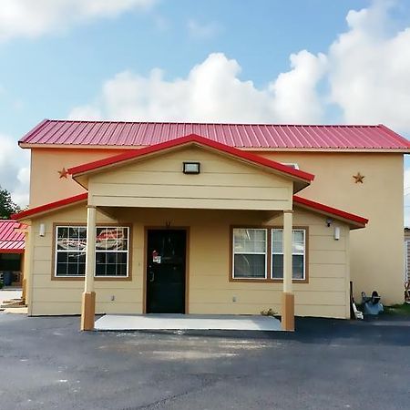 Budget Inn Hallettsville Kültér fotó