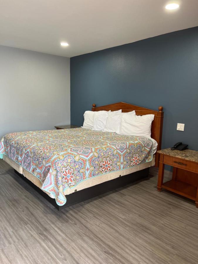 Budget Inn Hallettsville Kültér fotó
